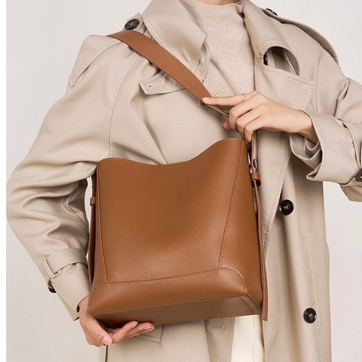 Niva Classic Bucket Bag – Brown Leather