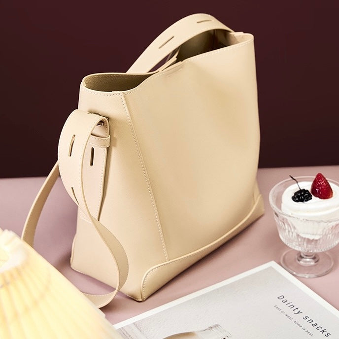 Niva Classic Bucket Bag – Beige Leather