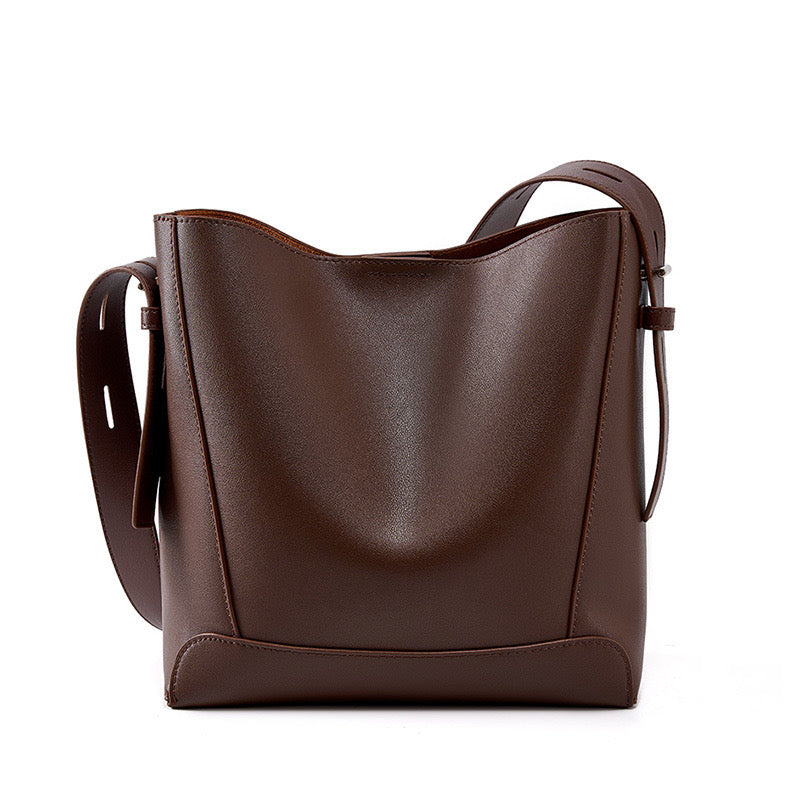 Niva Classic Bucket Bag – Coffee Leather