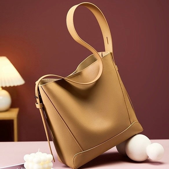 Niva Classic Bucket Bag – Khaki Leather